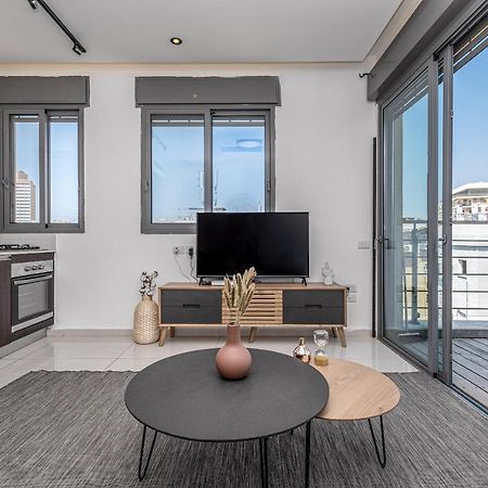 Superb 1,5 Bdr W Balcony Close To The Beach 特拉维夫 外观 照片