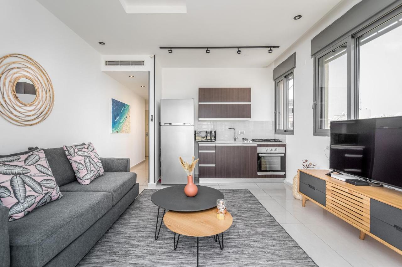 Superb 1,5 Bdr W Balcony Close To The Beach 特拉维夫 外观 照片